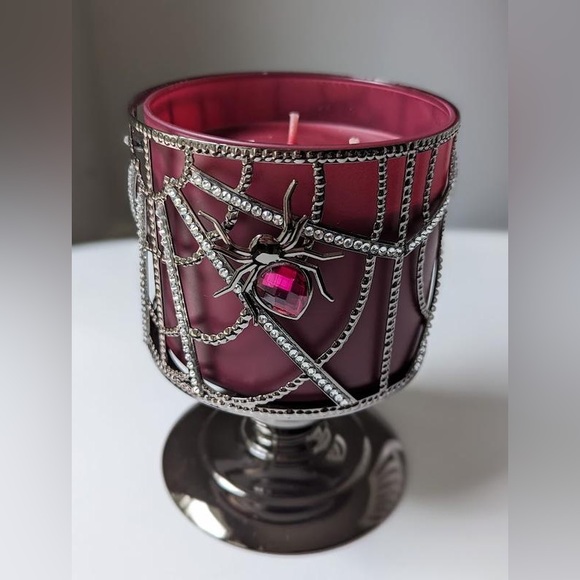 New Bath & Body Gem Spider 3 wick candle with Pedestal Candle Holder - Picture 1 of 3